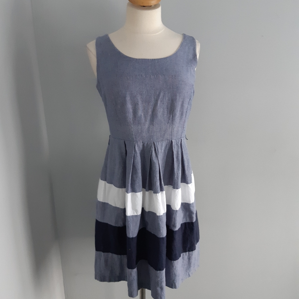 Jolie women's sleeveless dress size 8